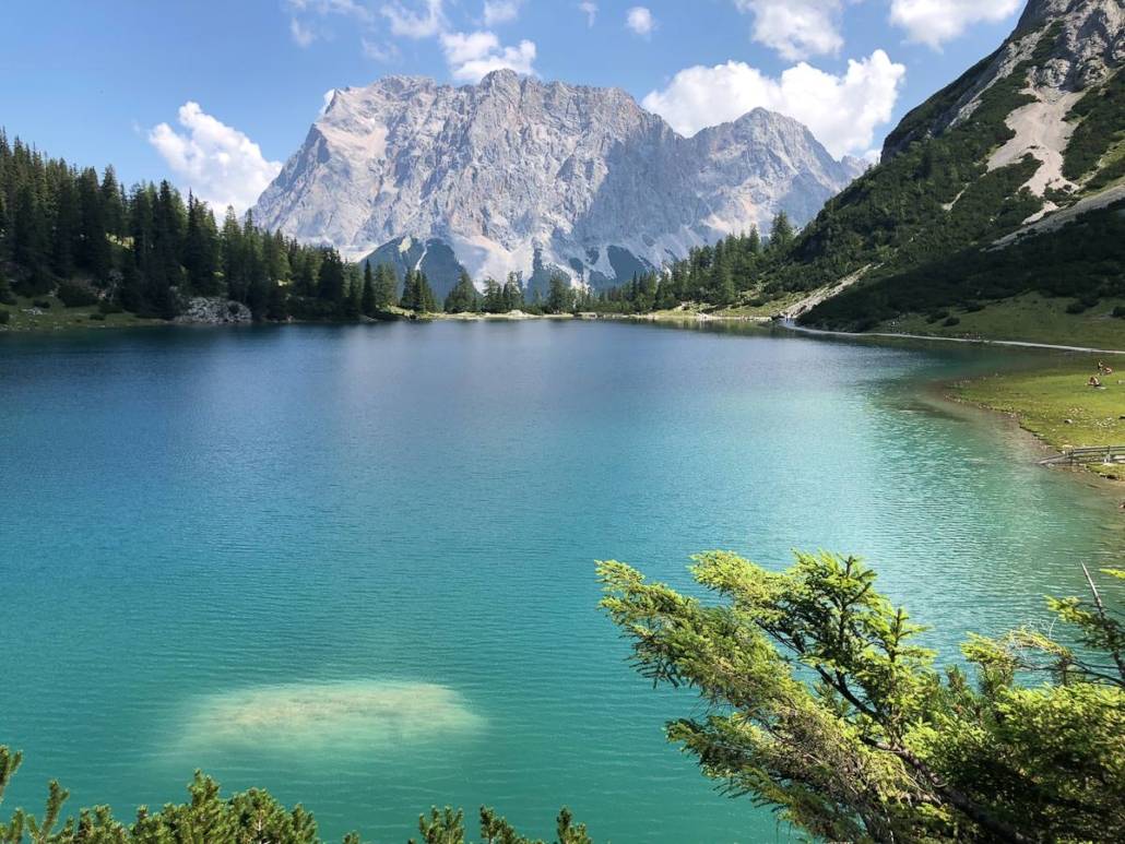 Berg mit See